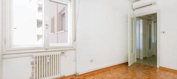 2 rooms Apartment in Trieste, Italy No. 36814 14