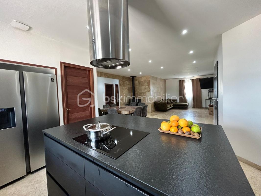 3 bedrooms House in Gironde, France No. 341827