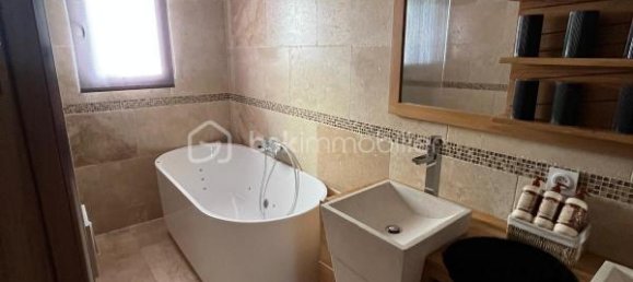 3 bedrooms House in Gironde, France No. 341827 7