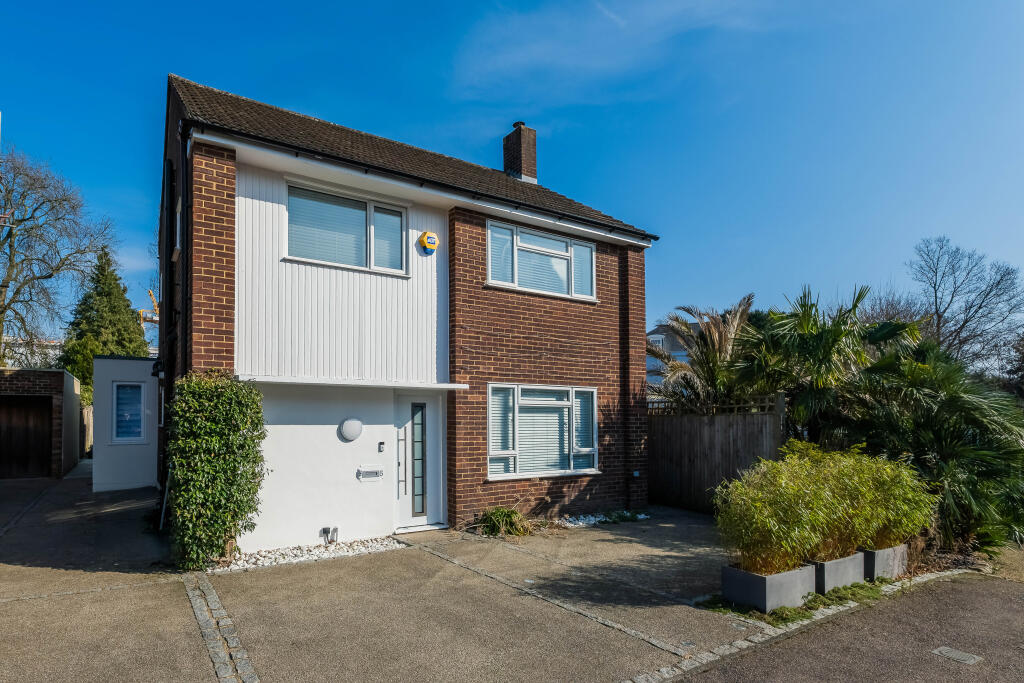 4 bedrooms House in London, United Kingdom No. 13932