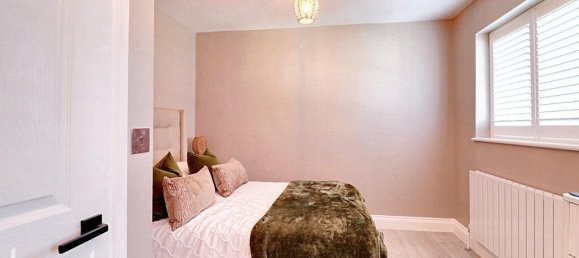 4 bedrooms Commercial property in Biggin Hill, United Kingdom No. 4749 27