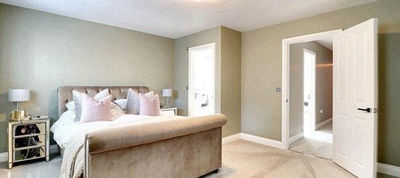 4 bedrooms Commercial property in Biggin Hill, United Kingdom No. 4749 6