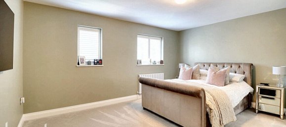 4 bedrooms Commercial property in Biggin Hill, United Kingdom No. 4749 24