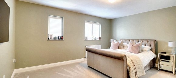 4 bedrooms Commercial property in Biggin Hill, United Kingdom No. 4749 22