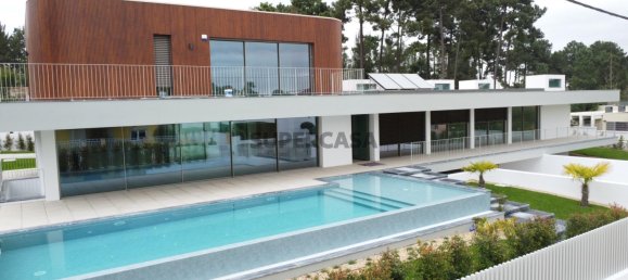 5 bedrooms Villa in Almada, Portugal No. 159983 3