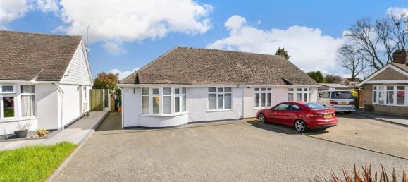 2 bedrooms Bungalow in Essex, United Kingdom No. 4066 2