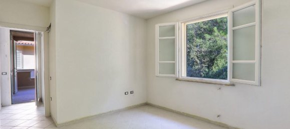 5 Schlafzimmer Haus in Rosignano Marittimo, Italy, Nr. 48425 4