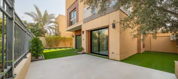 4 bedrooms Villa in Dubai, UAE No. 107879 18