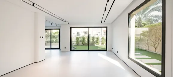 4 bedrooms Villa in Dubai, UAE No. 107879 20