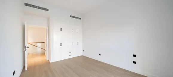 4 bedrooms Villa in Dubai, UAE No. 107879 17