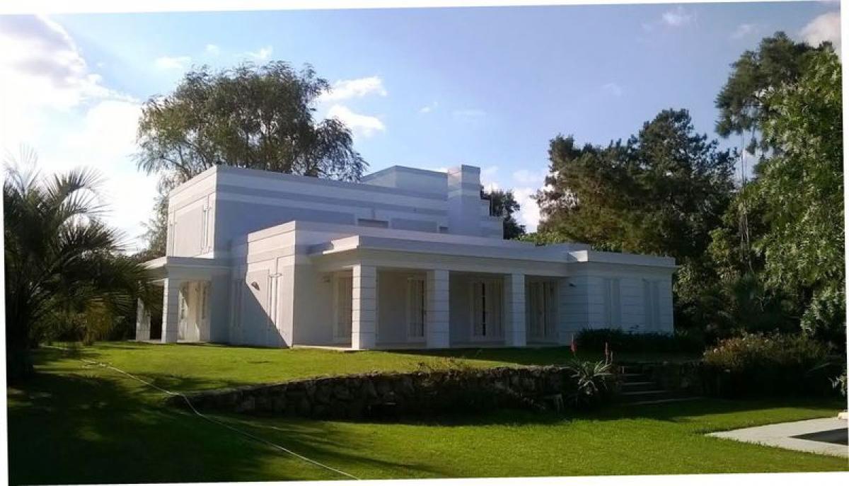 3 bedrooms House in Maldonado, Uruguay No. 5078