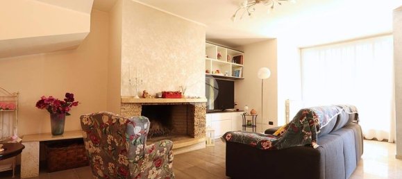 3 bedrooms House in Pescara, Italy No. 281440 5