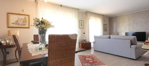 3 bedrooms House in Pescara, Italy No. 281440 15