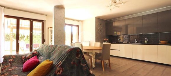 3 bedrooms House in Pescara, Italy No. 281440 2