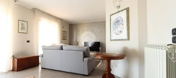 3 bedrooms House in Pescara, Italy No. 281440 16