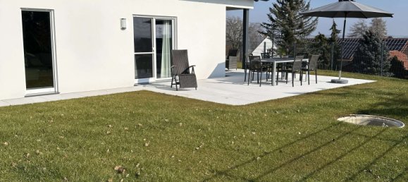 3 bedrooms Bungalow in Gunzburg, Germany No. 205645 2