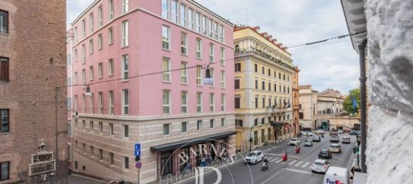 450m² Commercial property in Rome, Italy No. 84945 6