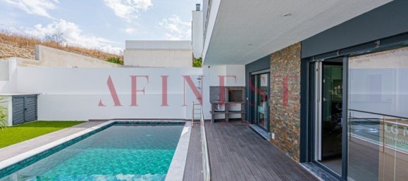 4 bedrooms Villa in Corroios, Portugal No. 144027 4