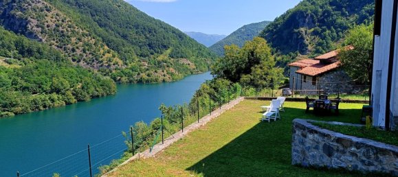 8 rooms House in Vagli Sotto, Italy No. 273739 2