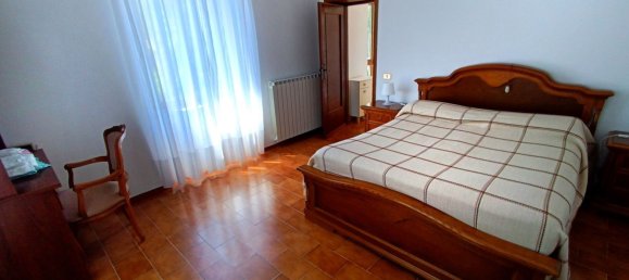 8 rooms House in Vagli Sotto, Italy No. 273739 27