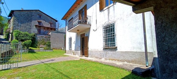 8 rooms House in Vagli Sotto, Italy No. 273739 11