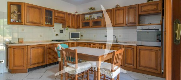 8 bedrooms Villa in Montepulciano, Italy No. 371062 16