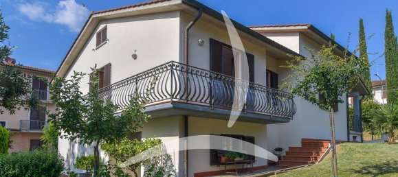 8 bedrooms Villa in Montepulciano, Italy No. 371062 4