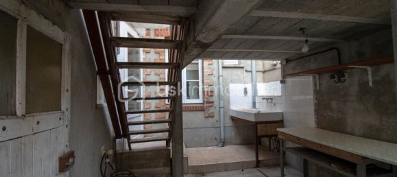 6-Zimmer Gebäude in Ladon, France, Nr. 244749 11