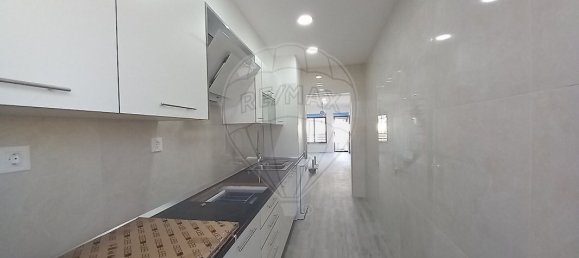 3 bedrooms Duplex in Costa da Caparica, Portugal No. 30521 14