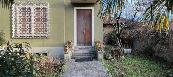 8 rooms Villa in Mozzate, Italy No. 162602 3