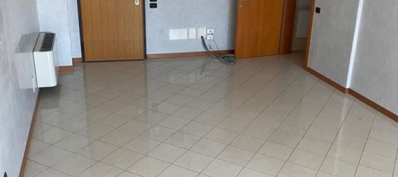 Escritório em Treviso, Italy 90 m² N.º 60428 8