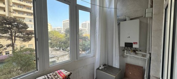 Квартира с 2 спальнями в Баку, Азербайджан № 1878 16