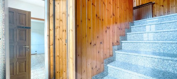 5 bedrooms House in Divignano, Italy No. 377475 11