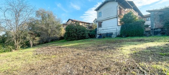 5 bedrooms House in Divignano, Italy No. 377475 3