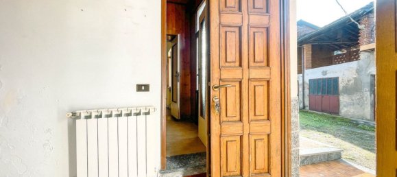 5 bedrooms House in Divignano, Italy No. 377475 9