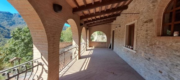 6 rooms Commercial property in Pietrasanta, Italy No. 112811 16