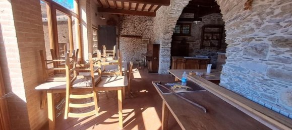 6 rooms Commercial property in Pietrasanta, Italy No. 112811 17