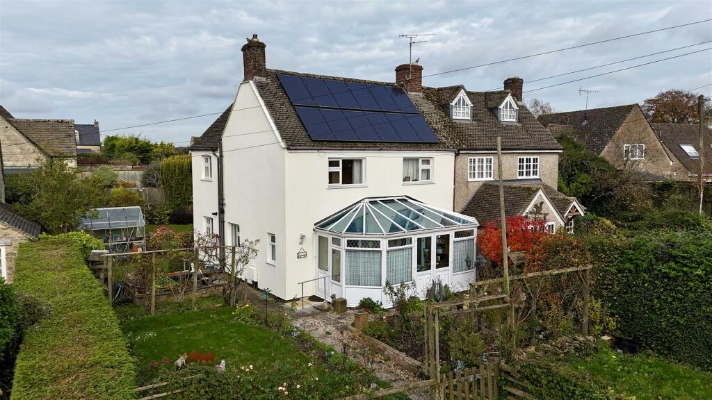 3 bedrooms Land in Stow-on-the-Wold, United Kingdom No. 2995