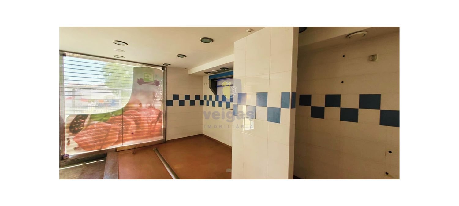 36m² Commercial property in Loures, Portugal No. 269318