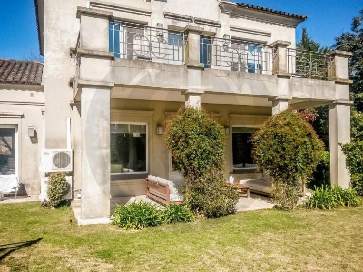 3 bedrooms House in Pilar, Argentina No. 70549