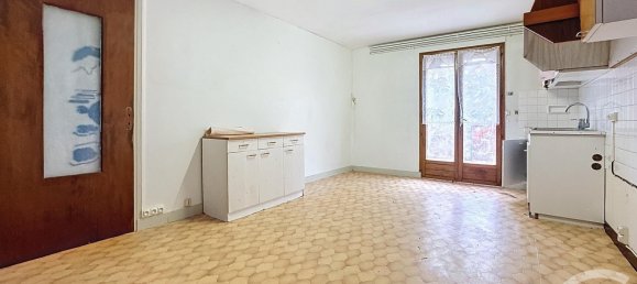 350m² Building in Aube, France No. 56472 5