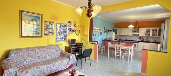 3 bedrooms House in Sardinia, Italy No. 330720 2