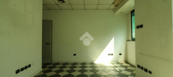 Oficina en Lallio, Italy 320 m² No. 273853 18