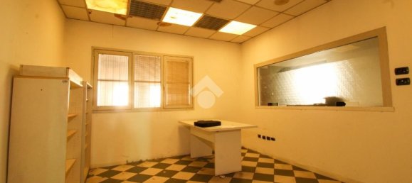 Oficina en Lallio, Italy 320 m² No. 273853 19