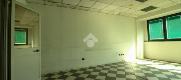 Oficina en Lallio, Italy 320 m² No. 273853 22