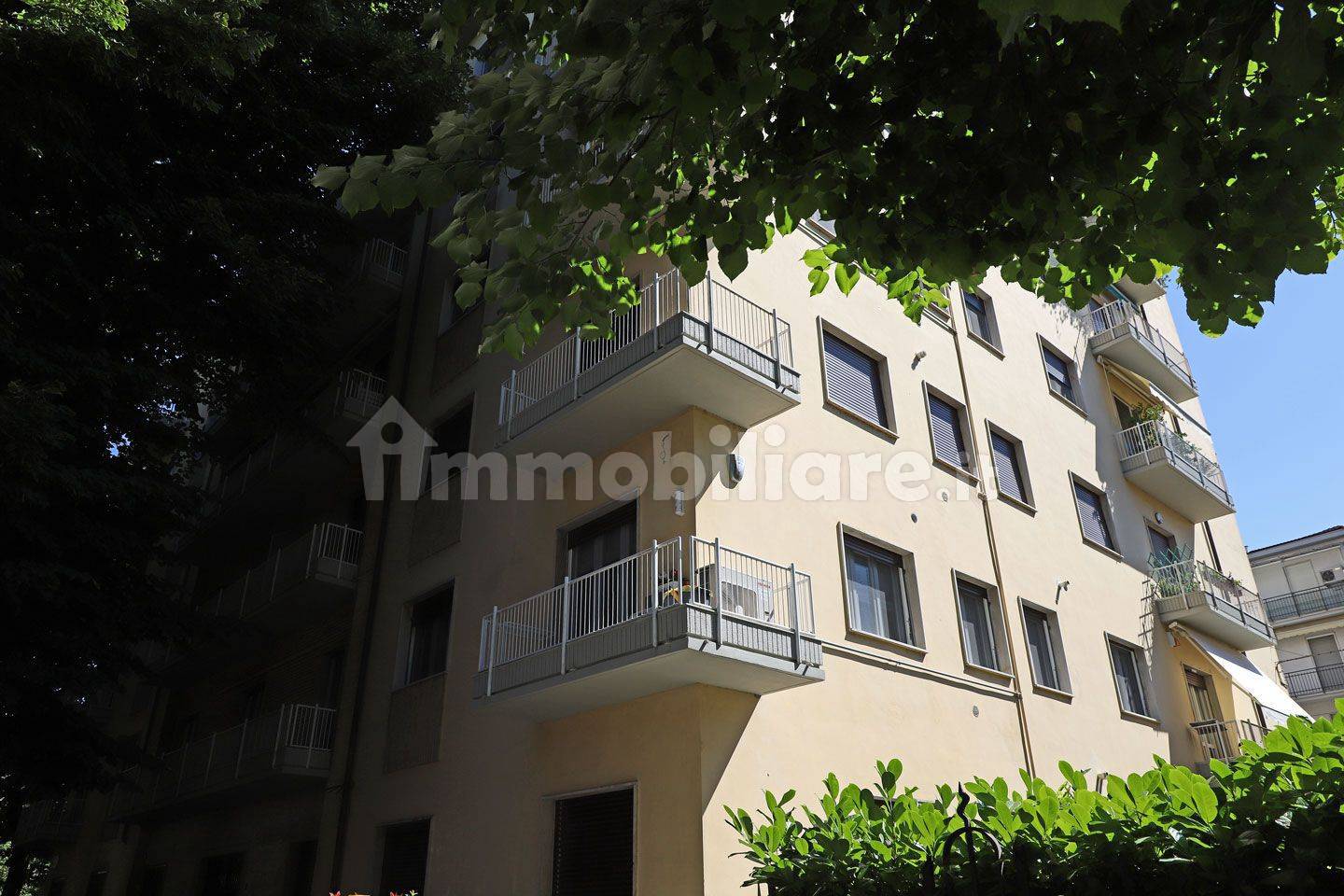 Apartamento de 2 dormitorios en Parma, Italy No. 299113