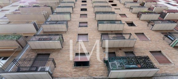 Studio in Milan, Italy No. 245675 13