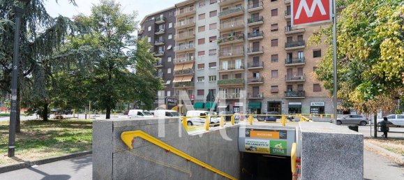 Studio in Milan, Italy No. 245675 12