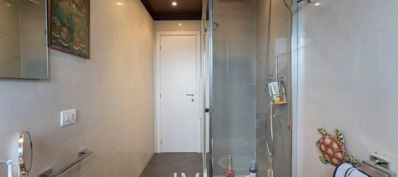 Studio in Milan, Italy No. 245675 6