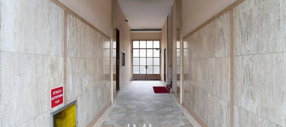 Studio in Milan, Italy No. 245675 8